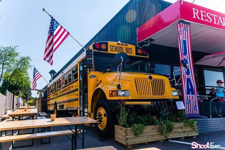 SCHOOL BUS2 | Robin's family Restaurant américain Robin’s Family à Joncherey proche de Belfort Bethoncourt